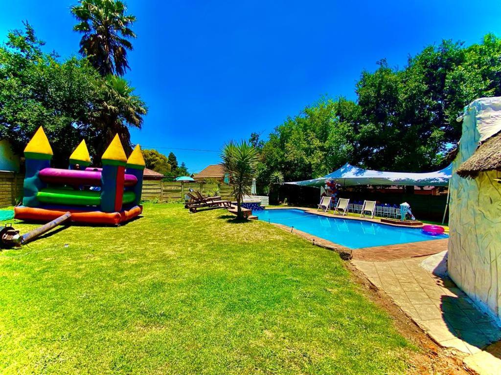 Horizon Garden Party & Events Venue Hotell Randfontein Exteriör bild